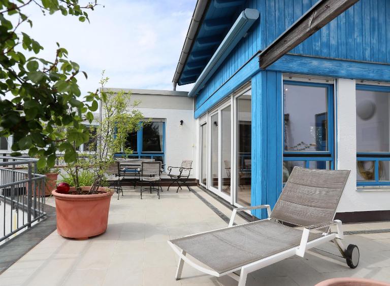 Relaxing 140m2 Holiday Home South of Munich - 25 Min to Center - Fully Equipped - B&B Baierbrunn