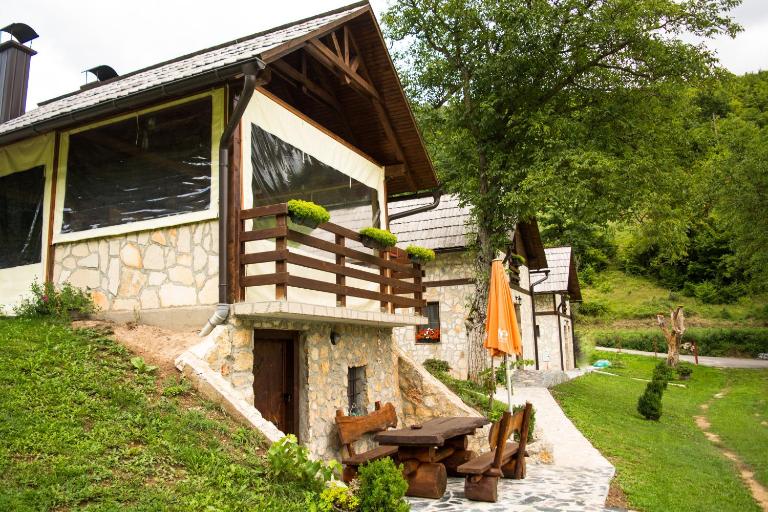 Vikendice - Vodenica Jurić - Bed and Breakfast Prozor