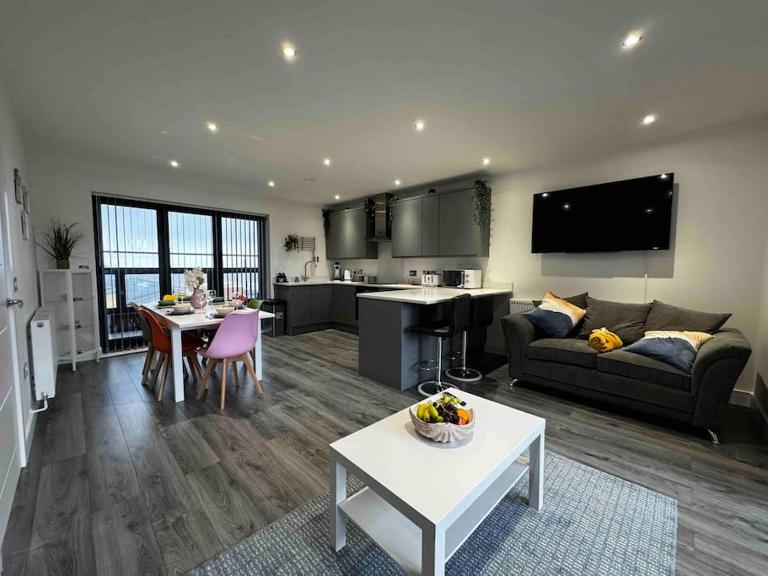 Seashell - Hornsea Duplex Apartment with Sea Views and Balconies - Chambres d'hôtes Hornsea