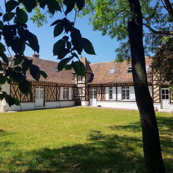 Belle demeure Picarde avec son Parc de 5000m2 - B&B Le Ployron