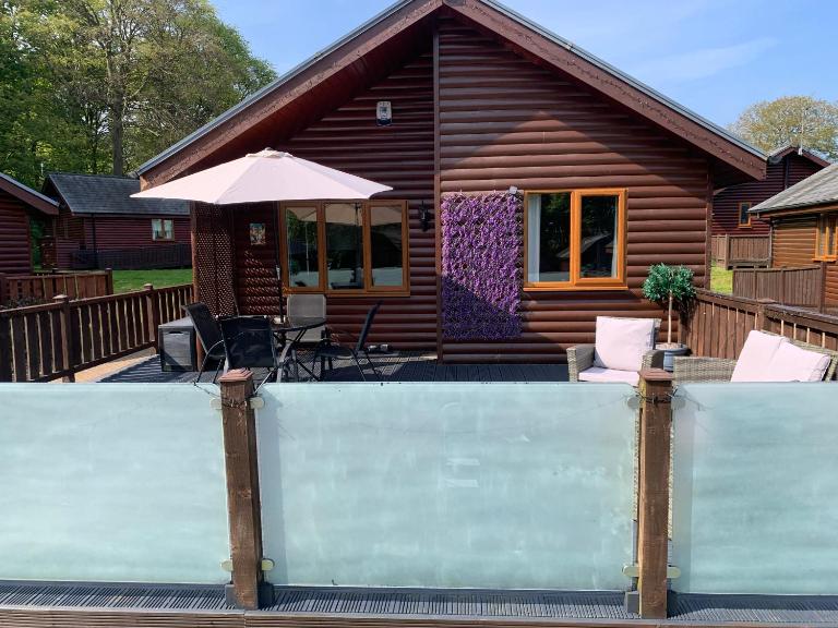 Rocco's Lodge a beautiful 3 bedroom holiday home - B&B Sewerby
