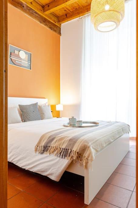 Urban House - Charming Home Navigli Milan Center - Bed and Breakfast Milaan