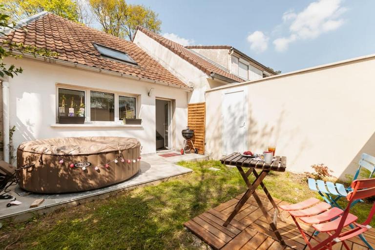 La Bulle spa barbecue netflix - Paris Orly - Bed and Breakfast Sainte-Geneviève-des-Bois