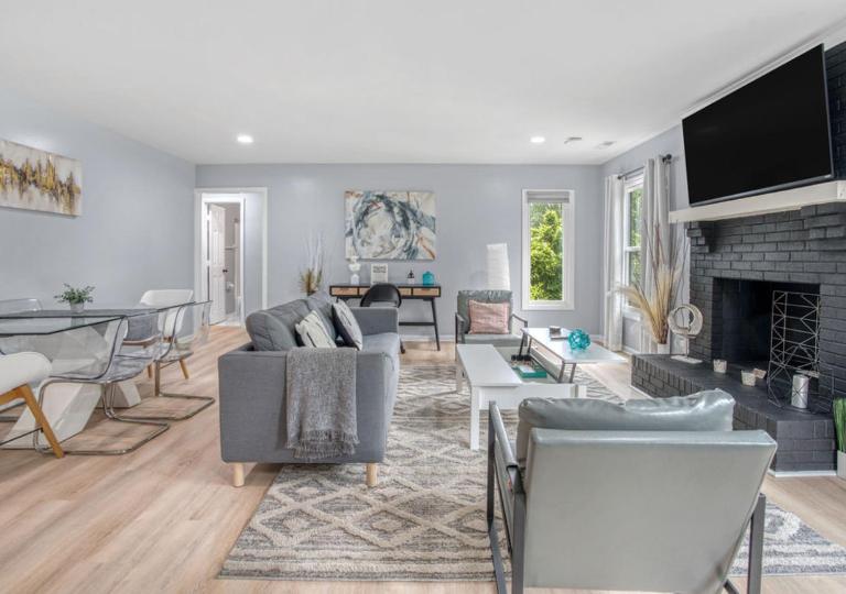 Stylish Home Near Uptown, UNC, NoDa, Plaza-Shamrock - B&B Charlotte