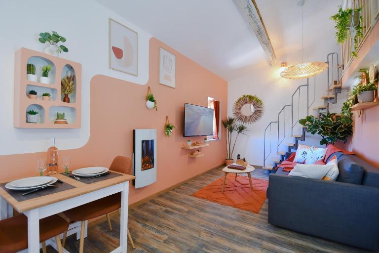 L'Oasis H24, Atypique, Port, Plage, Fibre, Netflix - B&B La Seyne-sur-Mer
