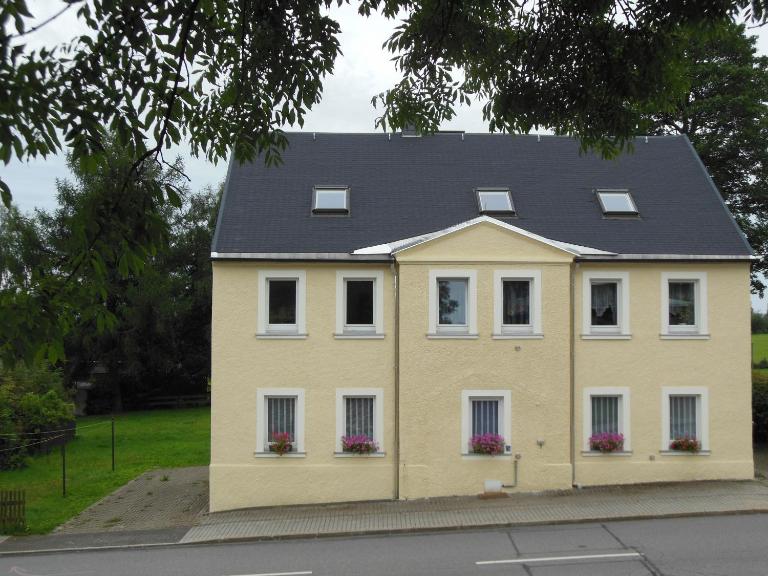 Haus Niemann Ferienwohnungen - B&B Deutscheinsiedel