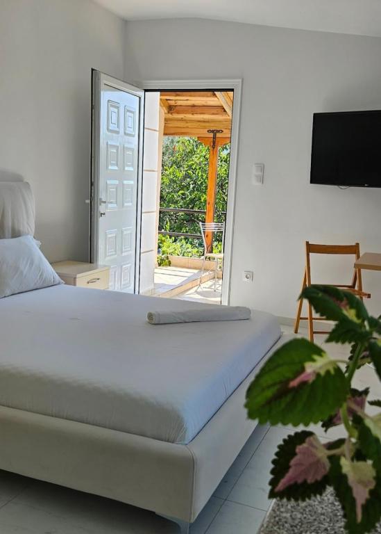 Klejdi's house - B&B Qeparo