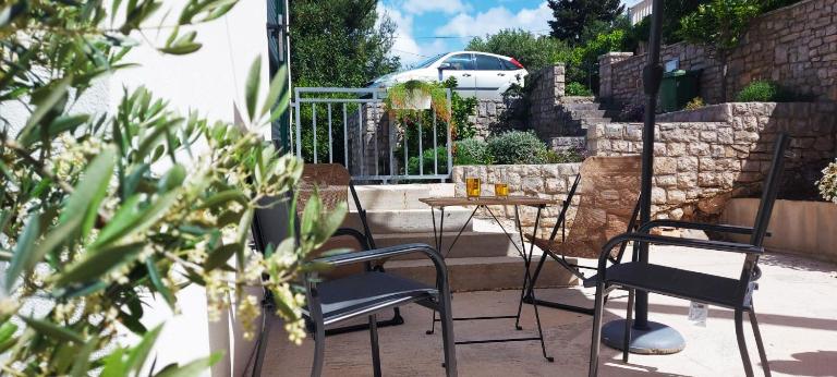 Apartman Solenta - Bed and Breakfast Stomorska