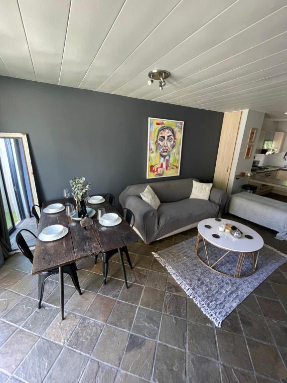2 Bedroom Urban Bliss - B&B Windhoek