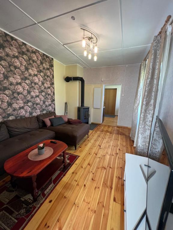 Sadama Apartment - B&B Kuressaare