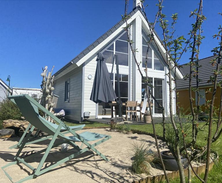 Skandi Design Ferienhaus mit Hafenblick & Beach - B&B Wandlitz