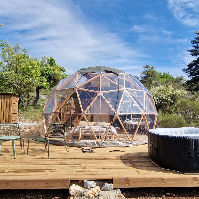 DOME ETOILE - Bed and Breakfast Bézaudun-les-Alpes