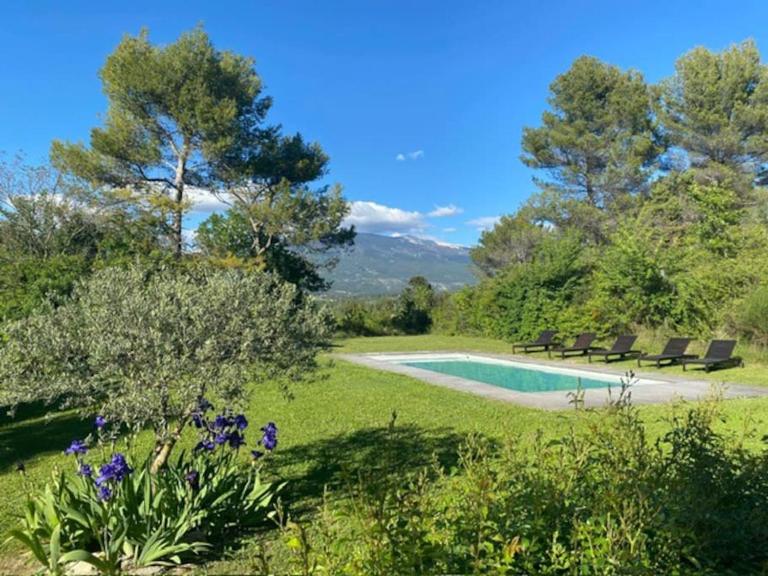 Mazet avec piscine, vue Ventoux - B&B Crillon-le-Brave