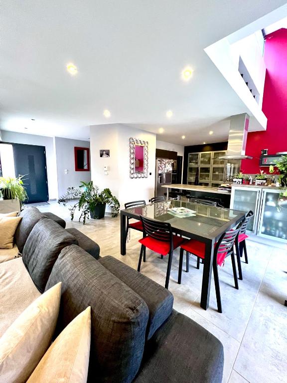 Maison à 5 minutes des 24H du Mans - Ferienwohnung Arnage
