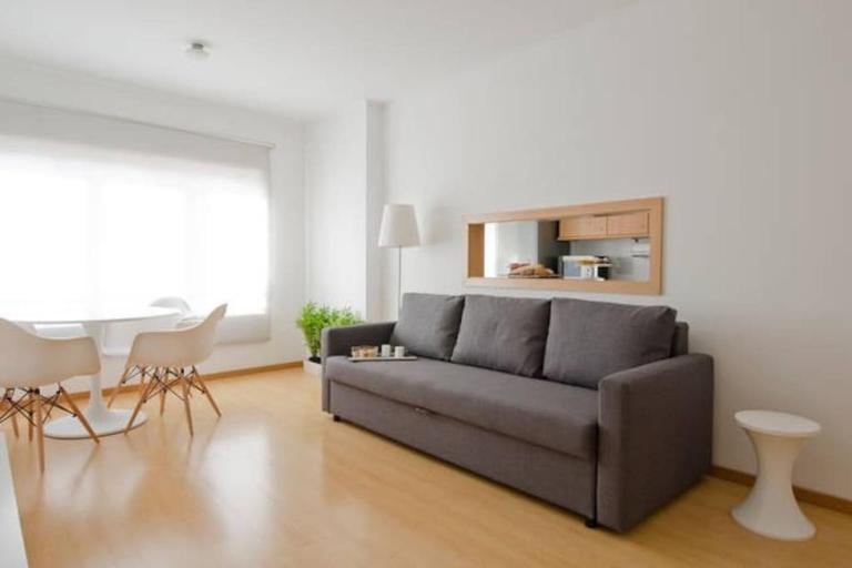 NEW Home Office - Free Wifi & Parking - Self Check-in - Daikin Airco - B&B Lisbona