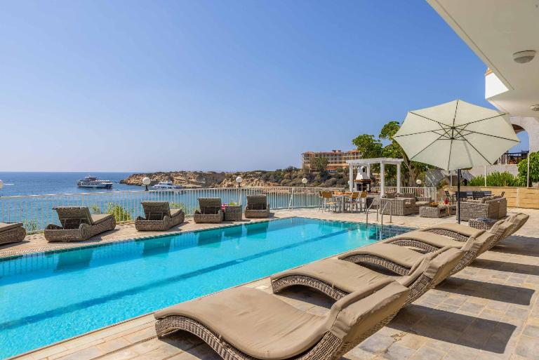 Katina Beach Villa - B&B Pégeia