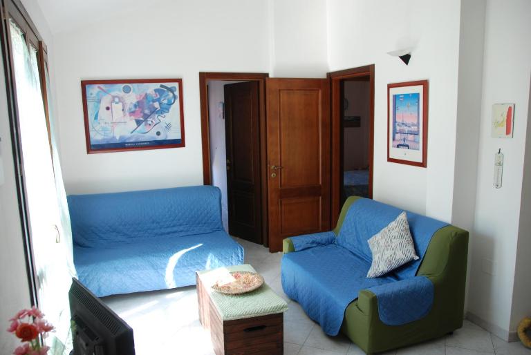 Splendido Appartamento a 500 Metri dal Mare - Chambres d'hôtes La Maddalena