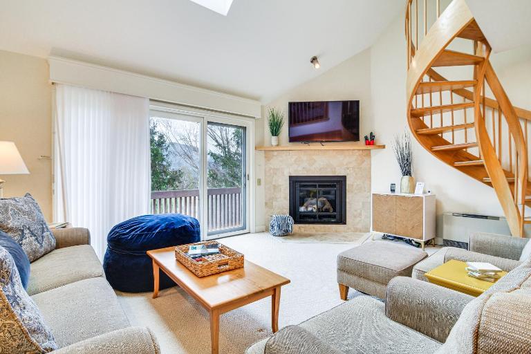 Cozy Jackson Condo w/ Mtn Views & Pool Access! - Chambres d'hôtes Bartlett