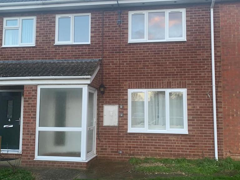 Contractors and families welcome - B&B Earith