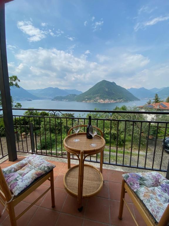 SEBINO apartment lake view di Villa Giuliana - Ferienwohnung Sulzano
