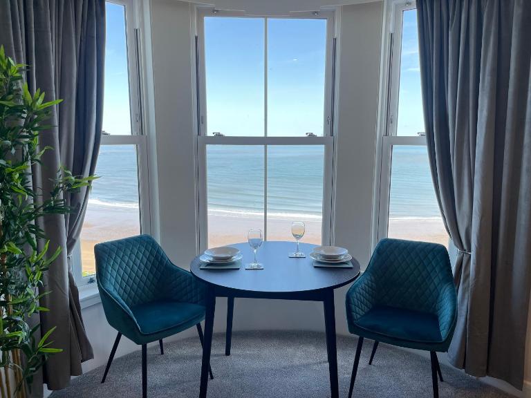 The Marlborough Sea View Holiday Apartments - B&B Scarborough