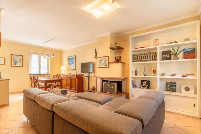 9 minuti dalle Mura di Lucca, Luxury Villa - Ferienwohnung Lucca