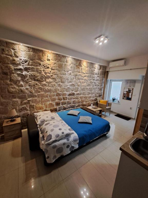 Studio Apartment Legcevic - B&B Kutleše