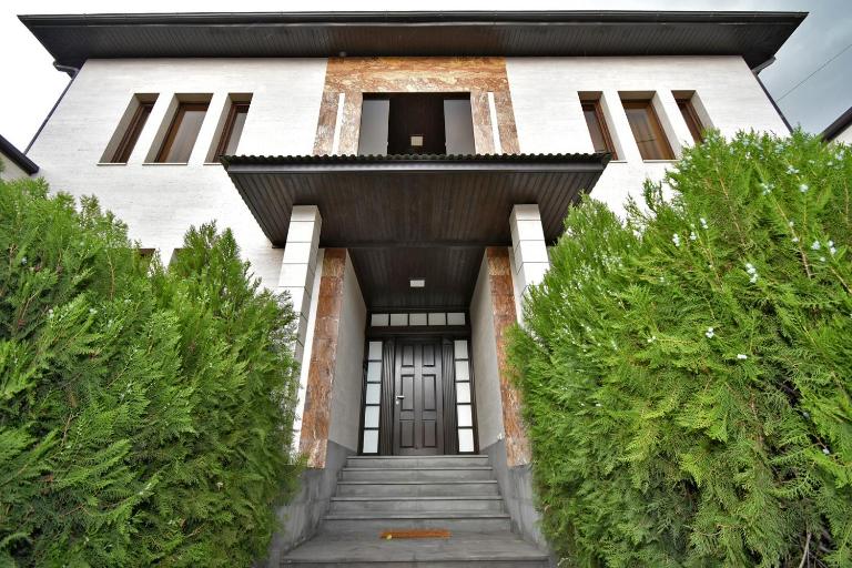 Luxury White House In Yerevan - B&B Ereván