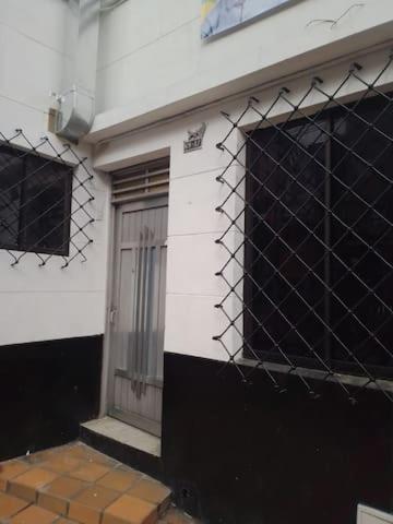 Casa Familiar- Turística Manríque Medellín - B&B Medellín