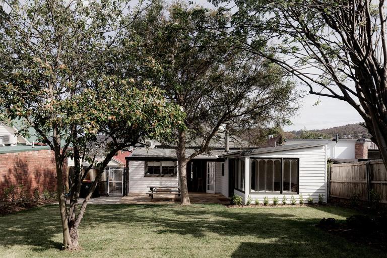 Maple House - Charming family cottage in Sandy Bay - B&B Suntop