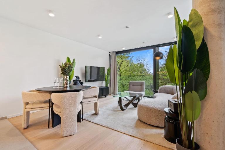 Stylish Downtown Escape with Comforts - Bed and Breakfast Luxemburg