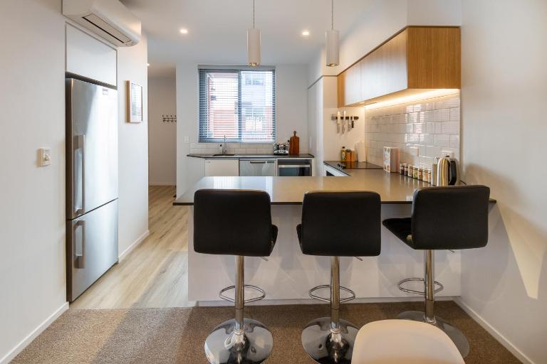 Central 2BR Townhouse with Free Carpark - B&B Christchurch