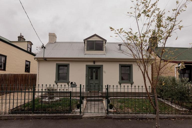 Cavell Street Cottage in West Hobart - B&B Hobart