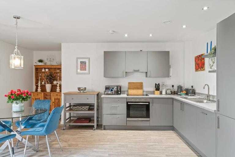 Modern Apartment Private Parking Central Taunton - Bed and Breakfast Taunton