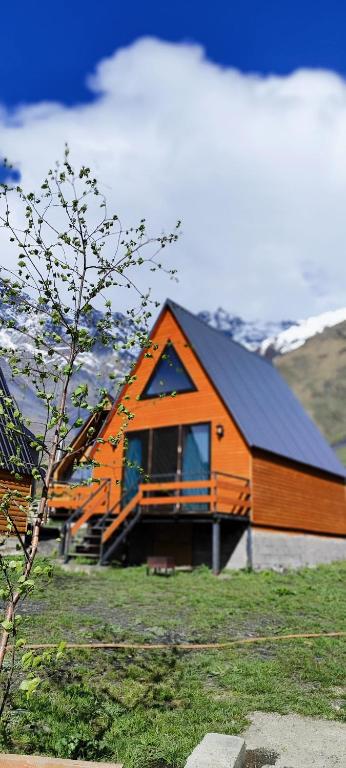 KAZBEGI COMPASS - Chambres d'hôtes Stepantsminda
