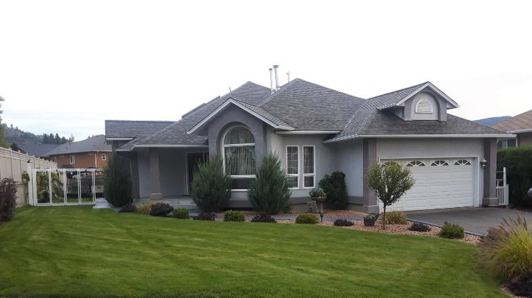Comfy KING Bed, Large private Basement Suite, Smart TV in Penticton- city of PEACHES AND BEACHES - B&B Penticton