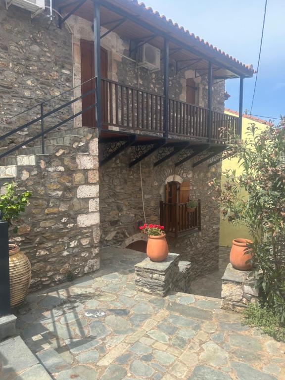 Ξενώνας ΚΑΜΕΛΙΑ - B&B Artemisía