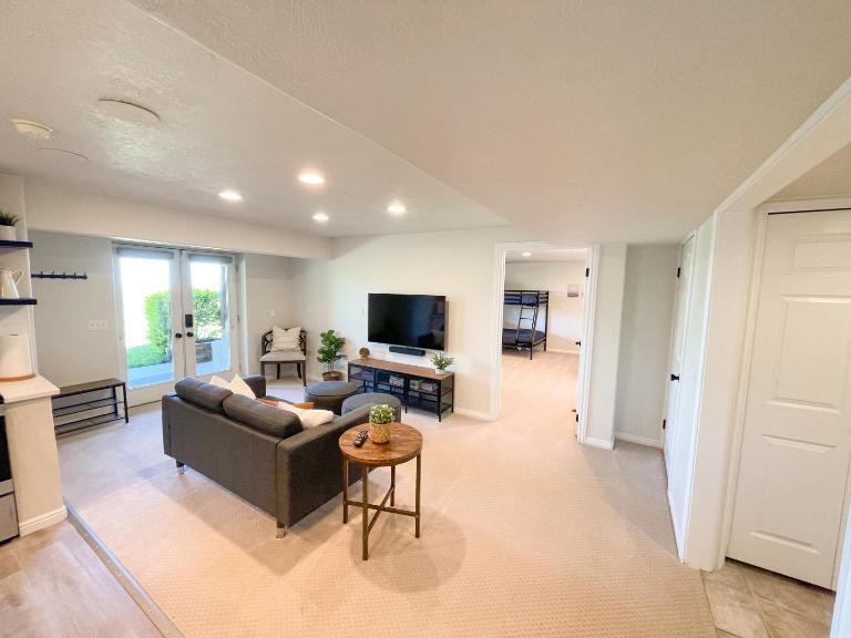 City View Retreat 2 BR 1 B - B&B Draper