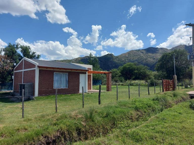 somos "EL FIN DEL AFAN" 2, casa con vistas a las sierras - B&B Potrero de los Funes