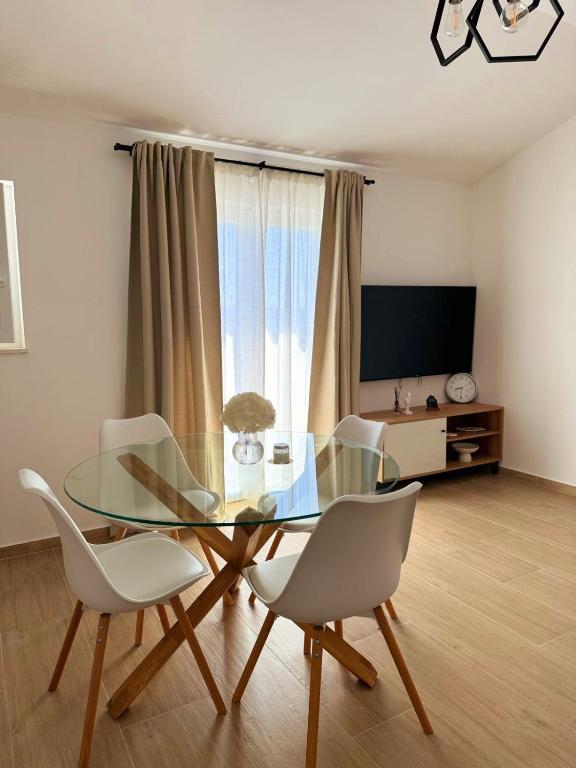 Apartman Dora - Bed and Breakfast Kutleše