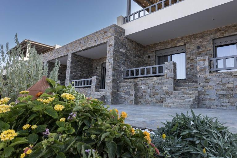Aegeans Eye - Bed and Breakfast Azólimnos