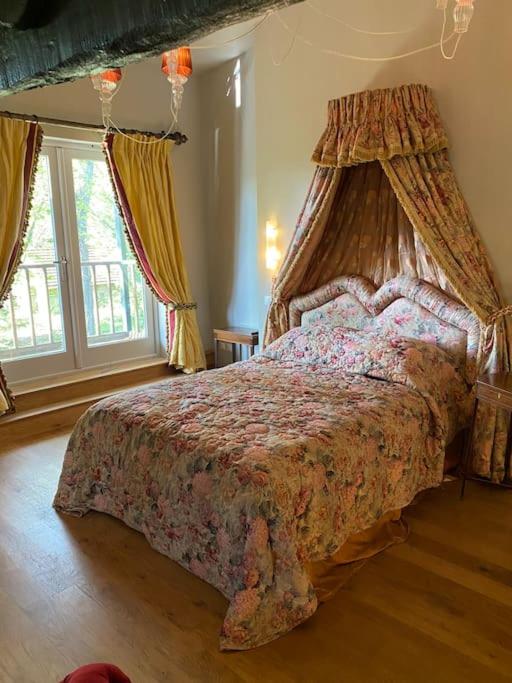 Le Gîte du Château Kervolongar - Bed and Breakfast Garlan