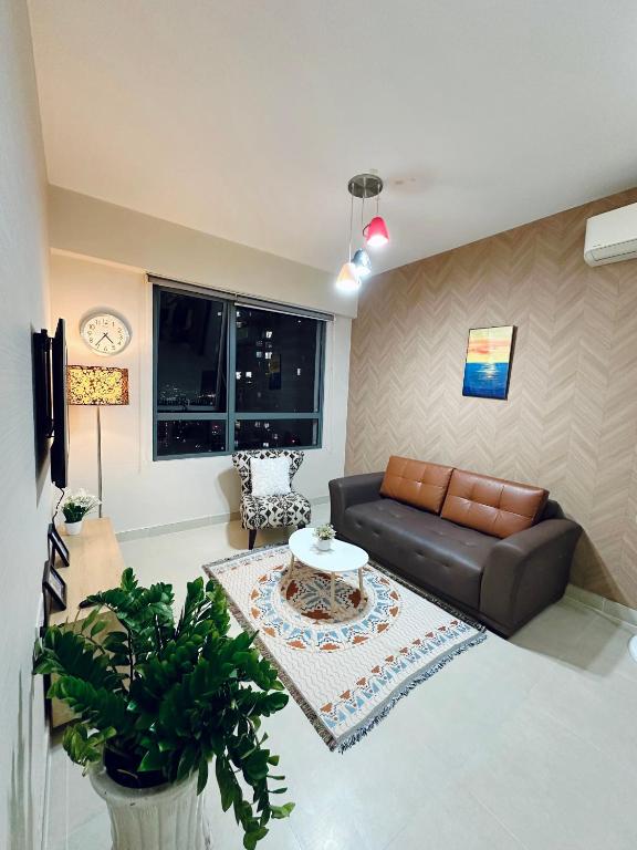 HHomes - Serene 1 Bedroom Nice view & Pool GYM BBQ at Masteri Thao Dien District 2 - B&B Ho Chi Minh