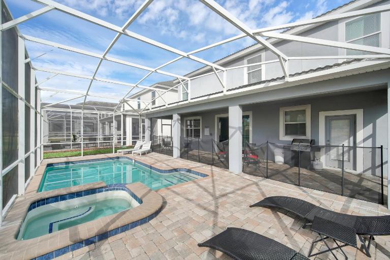 Summer Sale - 8BR Home with Private Pool By Disney! - Chambres d'hôtes Davenport