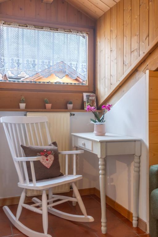 DolomiApartments - Appartamento Fiordaliso - B&B Predazzo