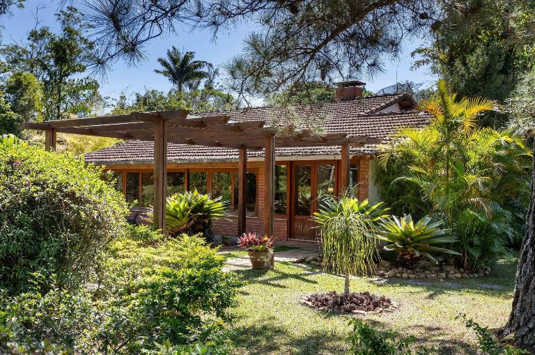 Casa na Granja Comary com piscina, churrasqueira e jacuzzi privativa - Chambres d'hôtes Teresópolis