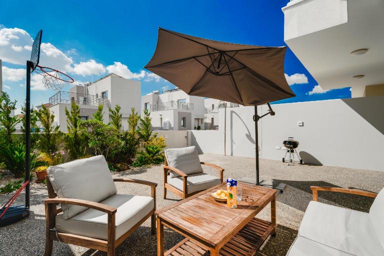NEW 2Br Maisonette in Luxury Resort Pool Beach - Ferienwohnung Protaras