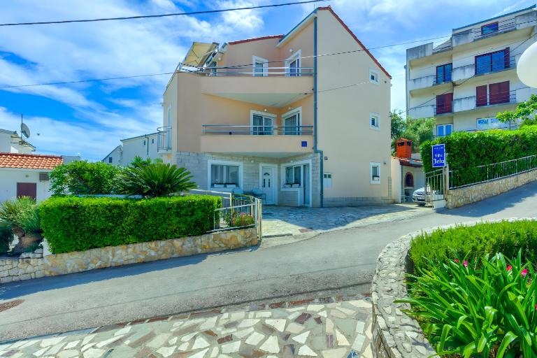 VILLA JELA - B&B Traù