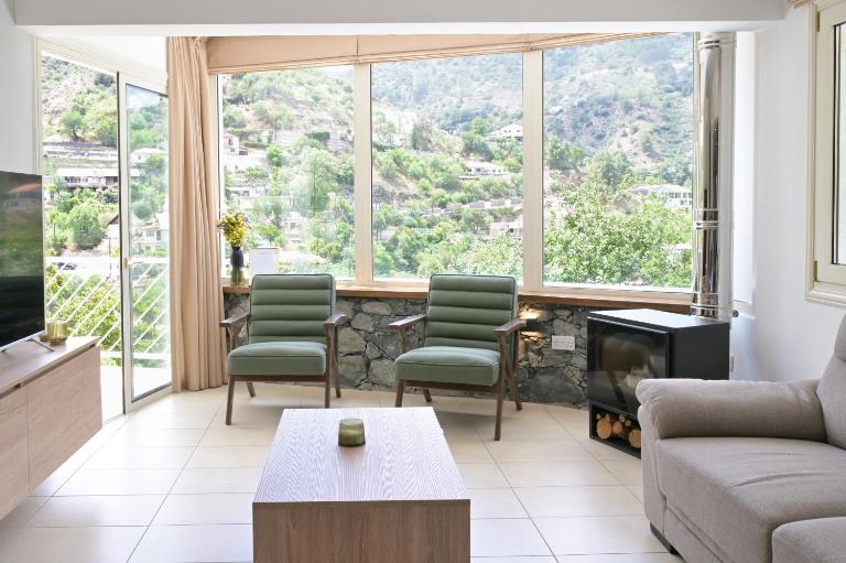 Oikou Thea Guesthouse - B&B Oíkos