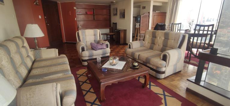 Apartamento en el mejor lugar frente a Embajada de Estados Unidos - Ferienwohnung La Paz